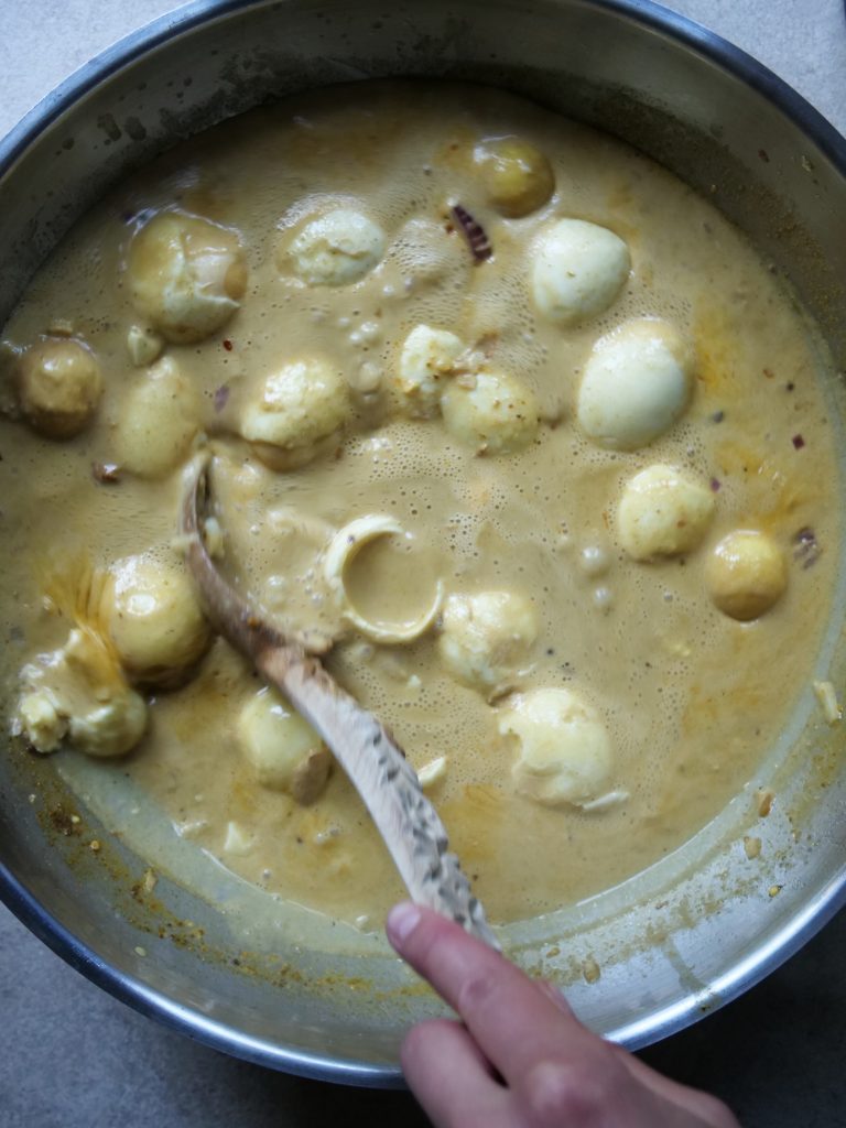 Eier Curry
